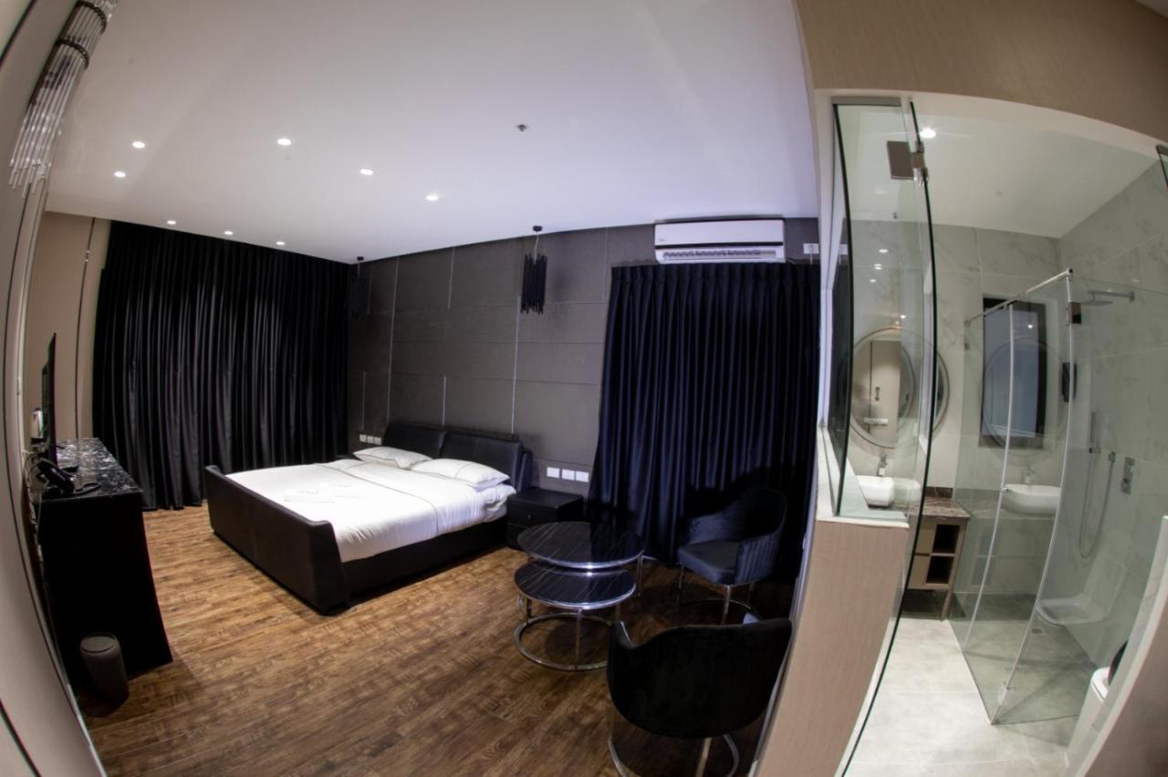 Royal Hotel Rishon Leziyyon Exterior photo